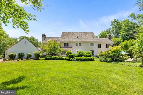 Exterior - 363 Pond View Rd, Devon, PA 19333 photo 5 of 13