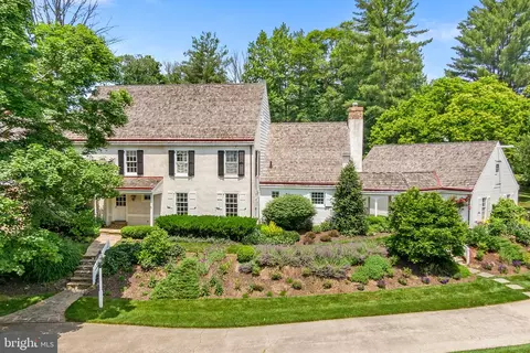 Exterior - 363 Pond View Rd, Devon, PA 19333 photo 8 of 13