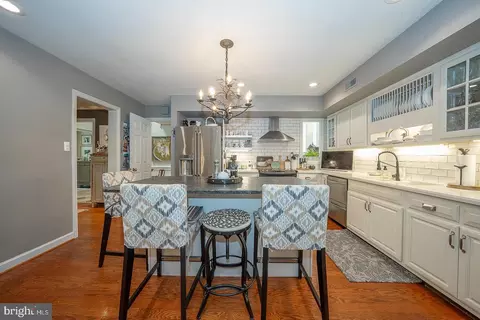 Kitchen - 8 Sugar Knoll Dr, Devon, PA 19333 photo 4 of 5