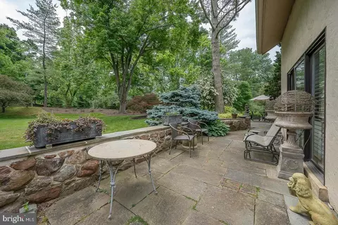 Exterior - 8 Sugar Knoll Dr, Devon, PA 19333 photo 13 of 16