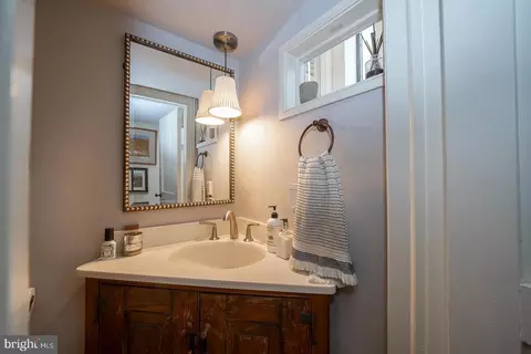 Bath - 8 Sugar Knoll Dr, Devon, PA 19333 photo 1 of 9