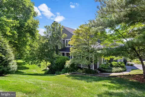 201 E Village Ln, Chadds Ford, PA 19317