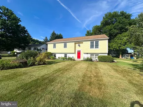 315 Devon Cir, Downingtown, PA 19335