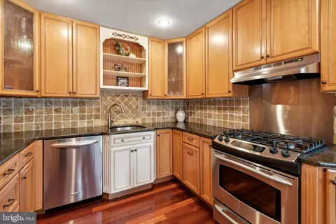 4 Lantern Ln, Chesterbrook, PA 19087 photo 10