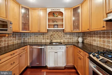 4 Lantern Ln, Chesterbrook, PA 19087 photo 9