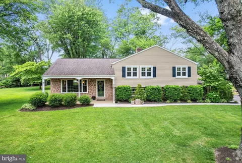 926 Monte Vista Dr, West Chester, PA 19380