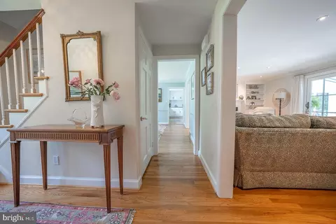 Entry Way - 532 Timber Ln, Devon, PA 19333 photo 2 of 5