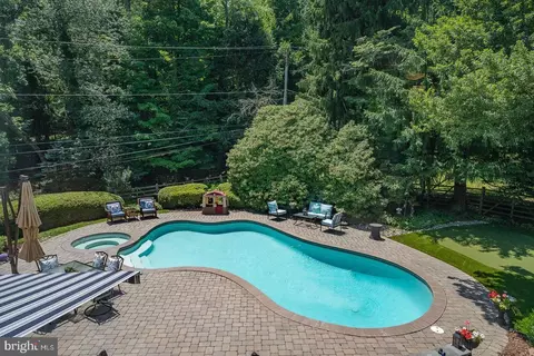Exterior - 532 Timber Ln, Devon, PA 19333 photo 5 of 14