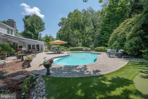 Exterior - 532 Timber Ln, Devon, PA 19333 photo 8 of 14