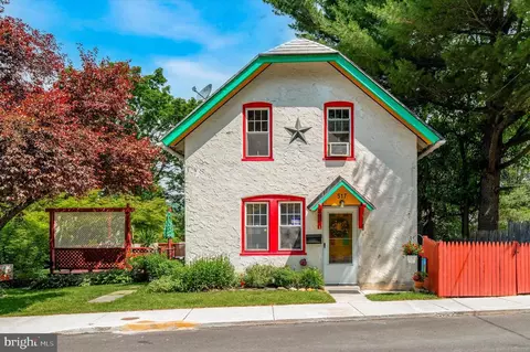 517 Oak St, Coatesville, PA 19320