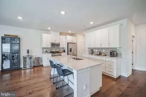 527 Buttonwood St, Spring City, PA 19475