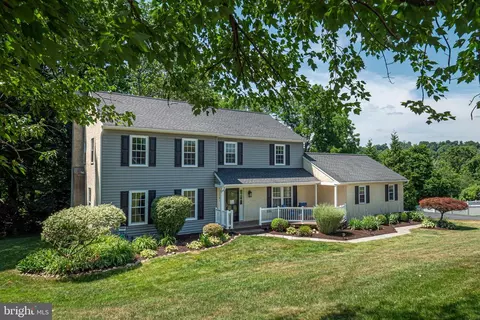 42 Fox Hollow Rd, Downingtown, PA 19335