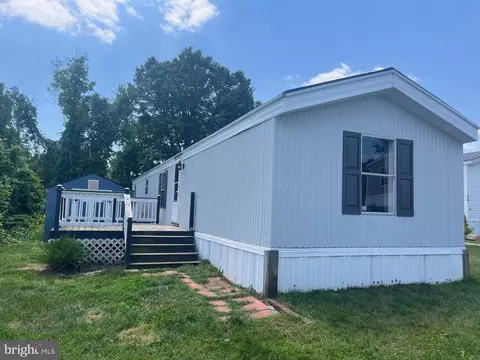92 Erica Cir, Honey Brook, PA 19344