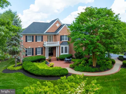 105 Saint Andrews Dr, Avondale, PA 19311