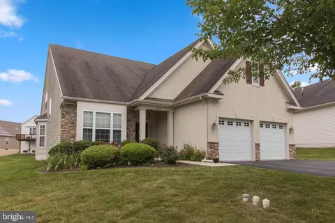 105 Gaston Ln, Coatesville, PA 19320