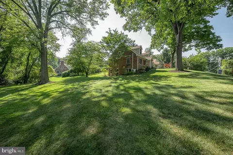 Exterior - 542 Tory Hill Rd, Devon, PA 19333 photo 7 of 10
