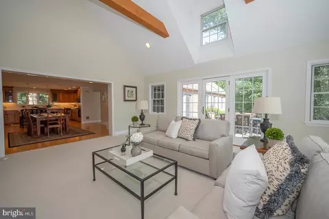 Living - 542 Tory Hill Rd, Devon, PA 19333 photo 5 of 7