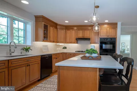 Kitchen - 542 Tory Hill Rd, Devon, PA 19333 photo 3 of 4