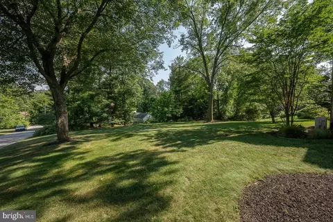 Exterior - 542 Tory Hill Rd, Devon, PA 19333 photo 6 of 10