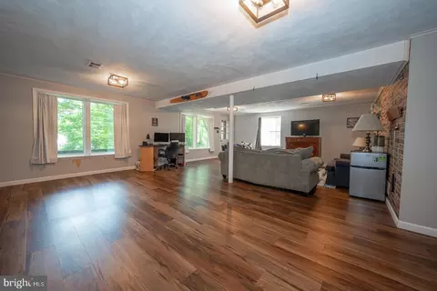 Living - 542 Tory Hill Rd, Devon, PA 19333 photo 7 of 7