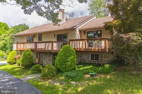 913 Briar Wood Cir, West Chester, PA 19380