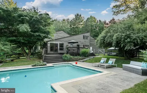 518 Black Horse Rd, Chester Springs, PA 19425