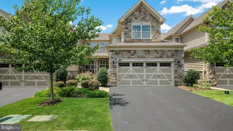 74 Dogwood Ct, Malvern, PA 19355