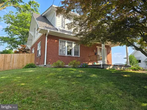431 Walnut St, Spring City, PA 19475