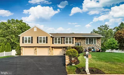 1359 Veronica Ln, Phoenixville, PA 19460