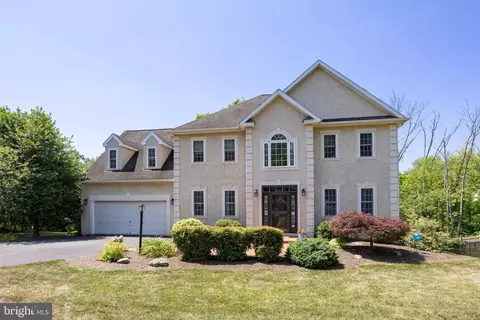 111 Dennis Ln, Phoenixville, PA 19460