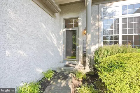 2205 Potters Mill Cir, Downingtown, PA 19335
