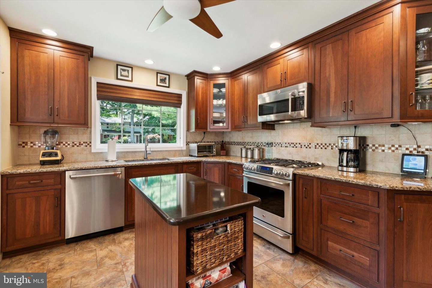 1161 Rossiter Ln, Wayne, PA 19087 photo 12