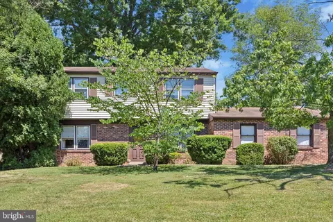 881 W King Rd, Malvern, PA 19355