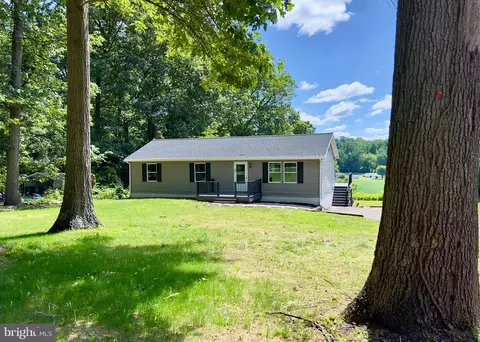 124 Engletown Rd, Honey Brook, PA 19344