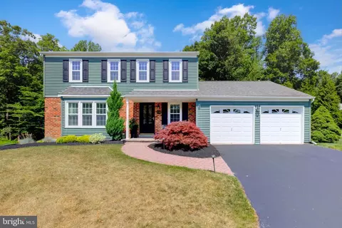 419 Chippenham Ct, Downingtown, PA 19335