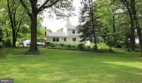 92 Glendale Rd, Exton, PA 19341 photo 2