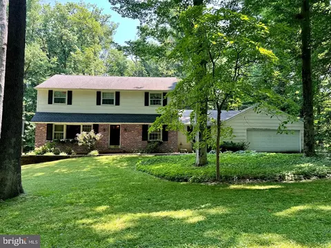 307 N Woodmont Dr, Downingtown, PA 19335