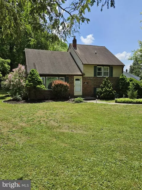1326 Mary Jane Ln, West Chester, PA 19380