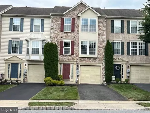 11 Carriage House Rd, Pottstown, PA 19465