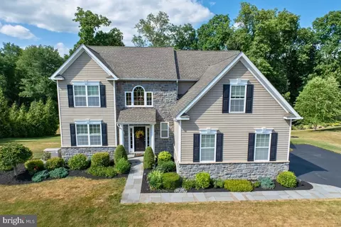 19 Michael Ct, Coatesville, PA 19320