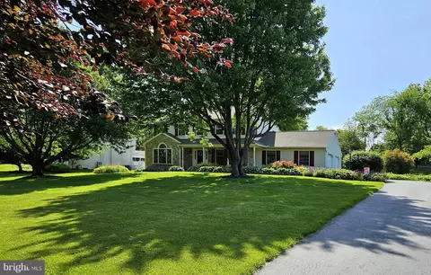 140 Weston Dr, Coatesville, PA 19320