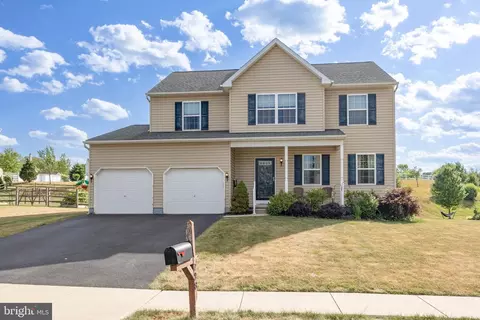 728 Meadow Wood Ave, Pottstown, PA 19465
