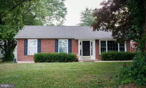 382 Elkdale Rd, Lincoln University, PA 19352