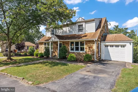 639 Linden Cir, Kennett Square, PA 19348