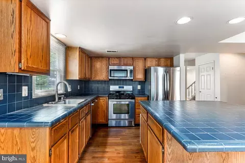 Kitchen - 33 Independence Pl, Chesterbrook, PA 19087 photo 3 of 3
