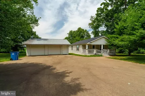 104-110 Park Rd, Nottingham, PA 19362