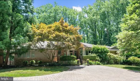 Exterior - 342 Sugartown Rd, Devon, PA 19333 photo 1 of 10
