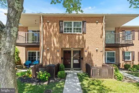 335 Old Forge Xing, Devon, PA 19333