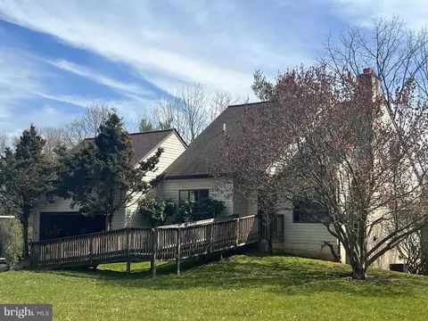 112 Larson Dr, Downingtown, PA 19335