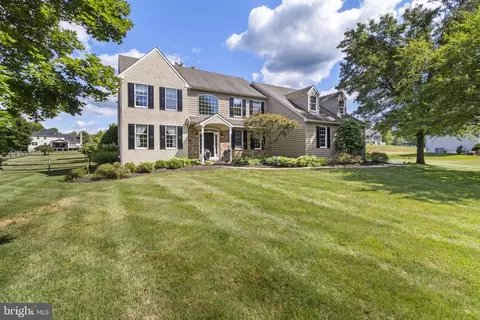 992 Riflery Dr, West Chester, PA 19382